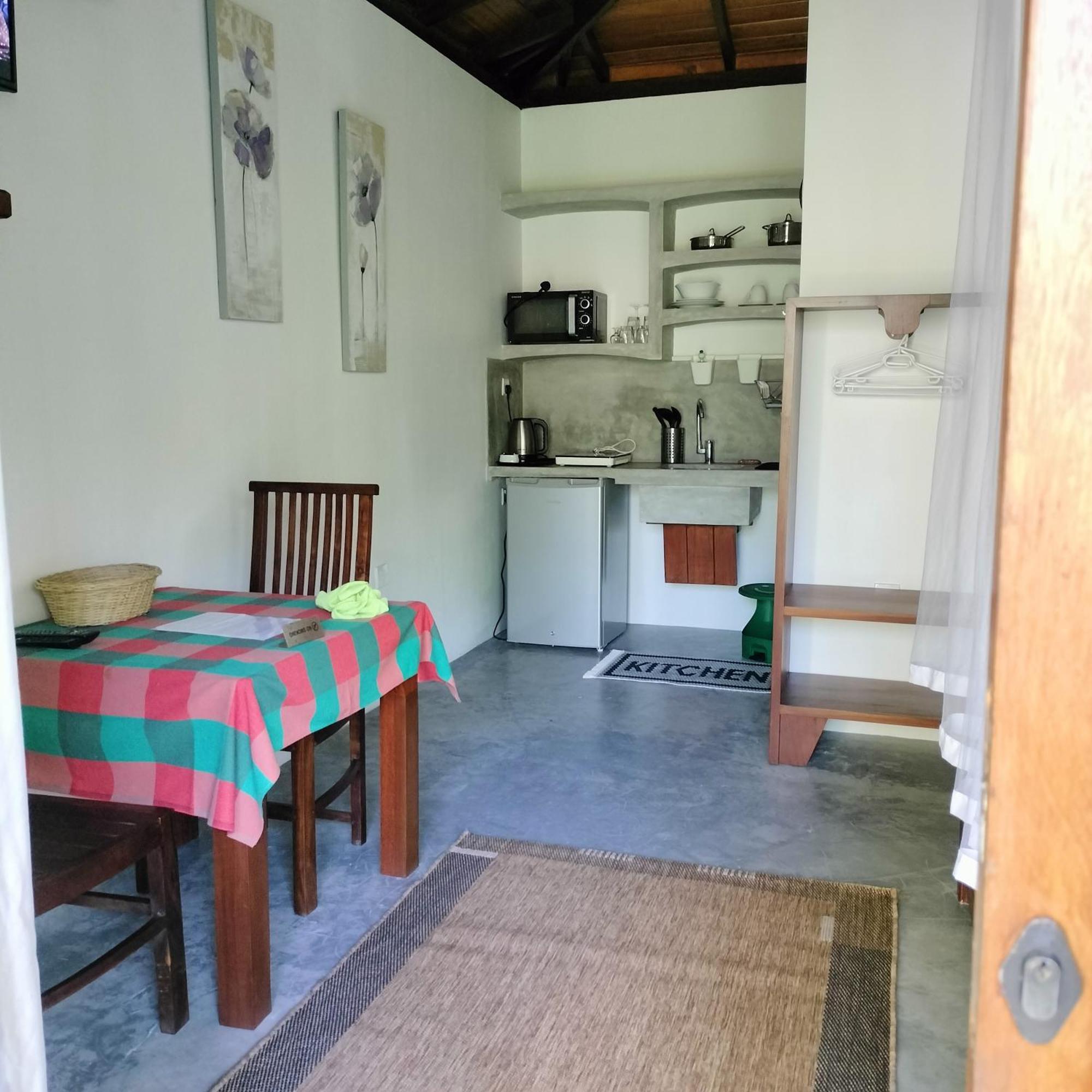 Avalon Village Resort Induruwa Esterno foto
