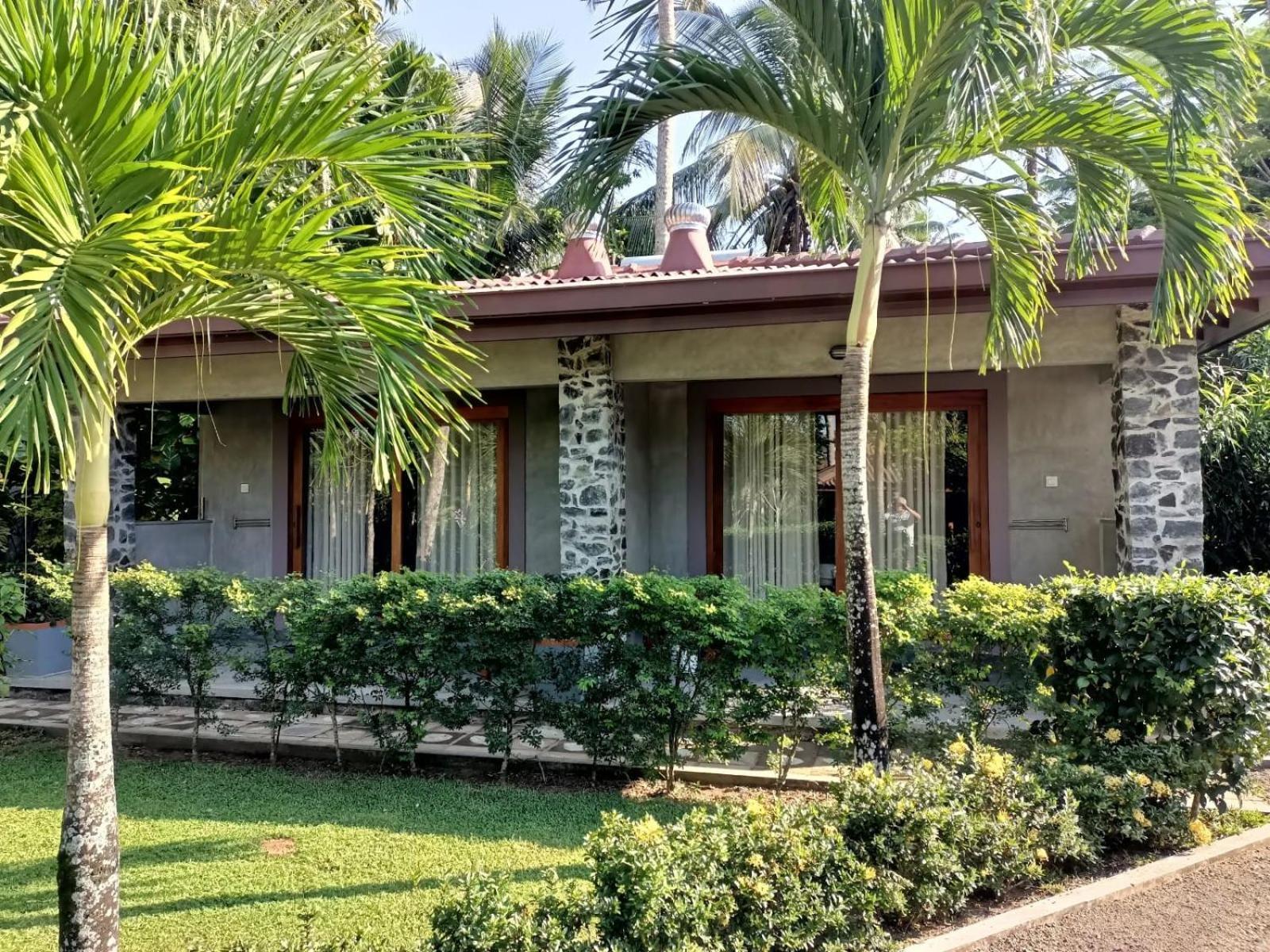 Avalon Village Resort Induruwa Esterno foto