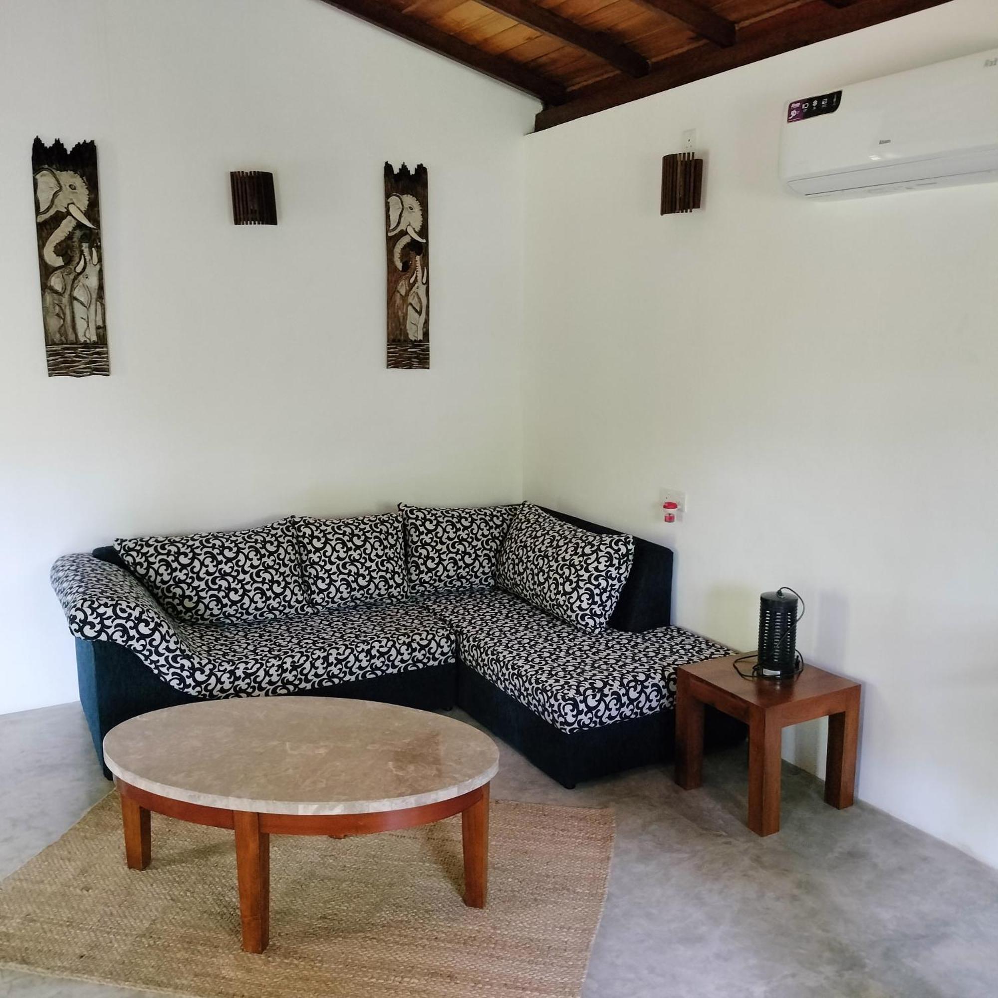 Avalon Village Resort Induruwa Esterno foto