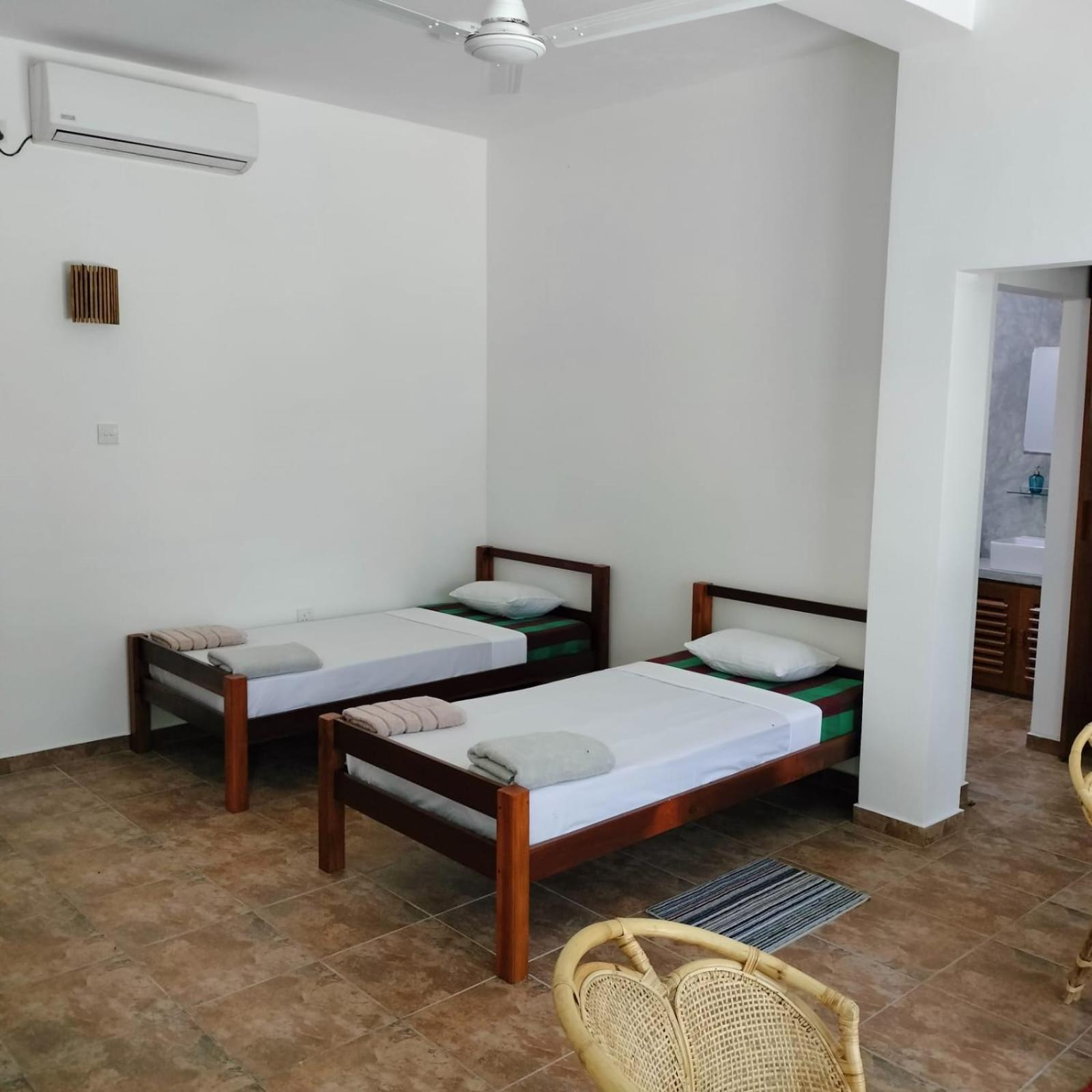 Avalon Village Resort Induruwa Esterno foto