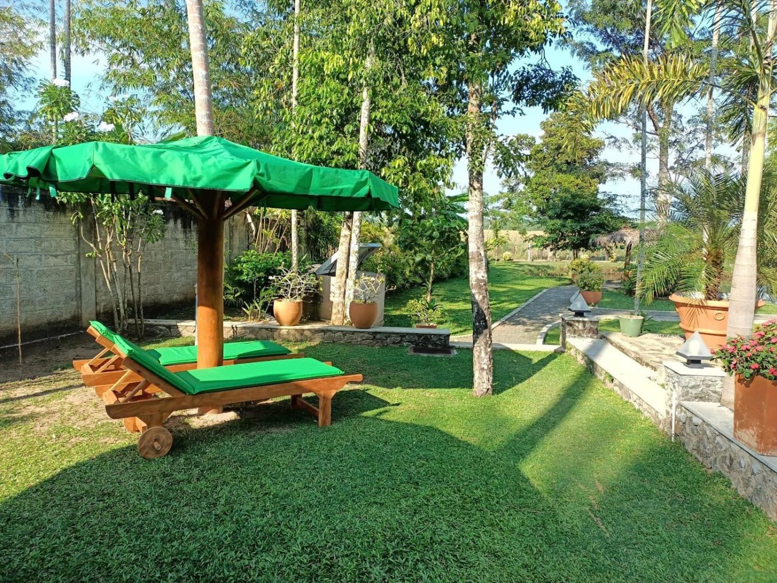 Avalon Village Resort Induruwa Esterno foto